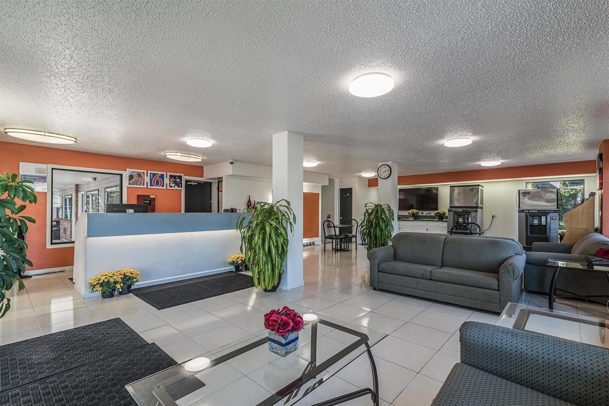 Motel 6 - Albany, Ny - Airport Экстерьер фото